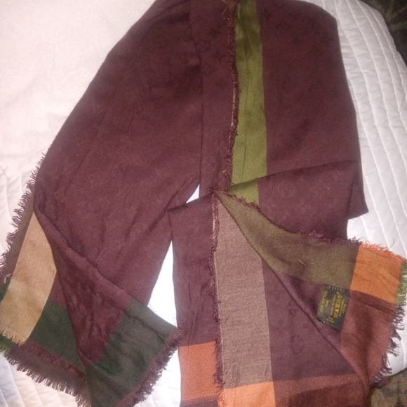 Louis Vuitton Mandarin Monogram silk/wool shaw/scarf 401910 - Picture 2 of 7